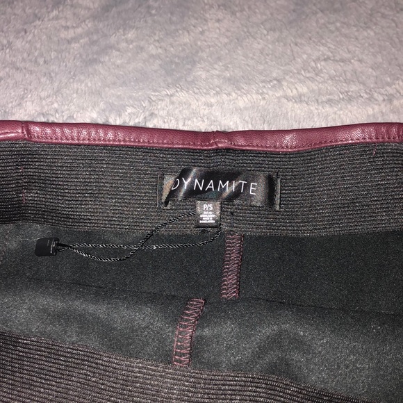 Leather skirt! - Picture 2 of 3